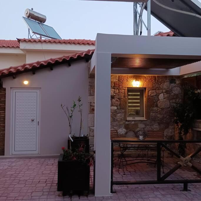 Ferienwohnung Boutique Eptalofos 15Min From Airport And Sea Kouvarás Exterior foto